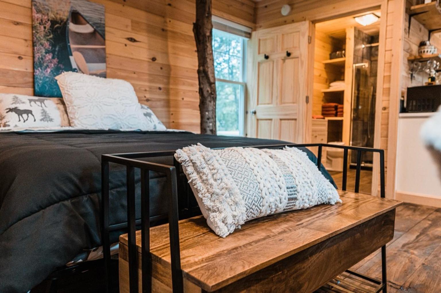Moonlight Treehouse At Belgrade Hospitality Villa Ngoại thất bức ảnh